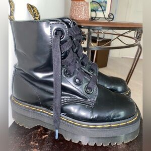 Dr. Martens Molly leather boots